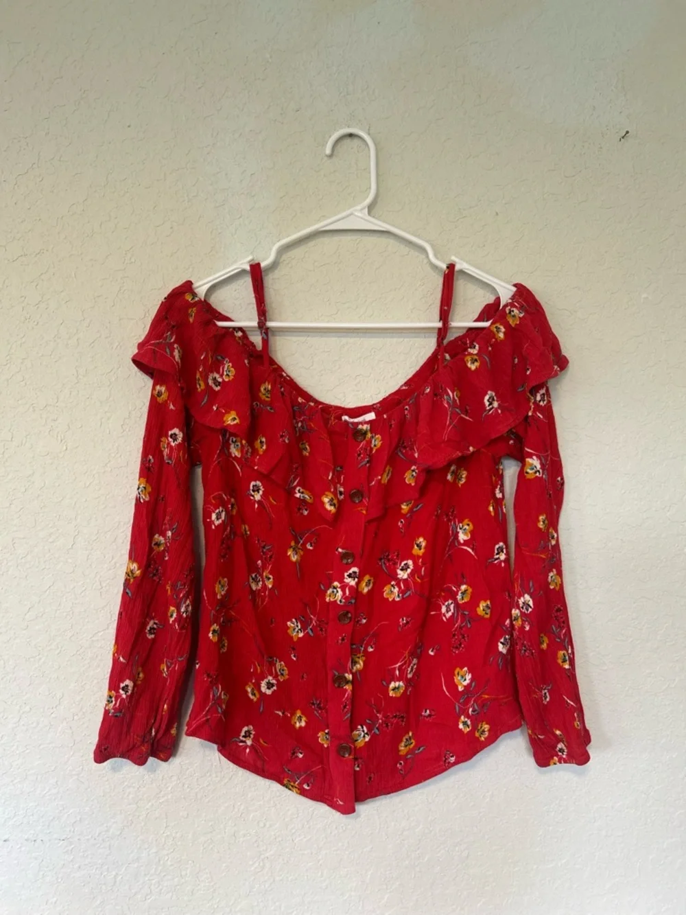 Boho Chic Maurices Red Floral Off-Shoulder Ruffle Blouse Size M - Picture 2 of 5